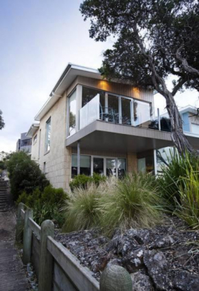 Battery Cove Beach Front Apartment, Port Fairy